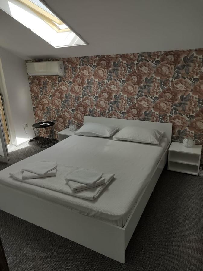 Hotel Casa Jolie à Constanţa Extérieur photo